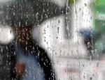 DENIZ OTOBÜSÜ - İstanbul'da yağmur geri döndü