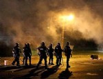 Ferguson'da eylemci gruba terörle mücadele timleri müdahale etti