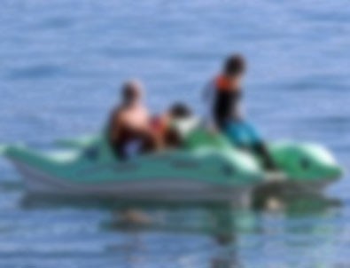 Kumburgaz'da 5 genç denizde kayboldu