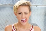 CHRİSTİNA AGUİLERA - Miley Cyrus'un çizgi romanı çıktı
