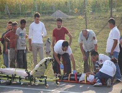 Otomobil Hurdaya Döndü, Baba ve Kızı Hafif Yaralı Kurtuldu