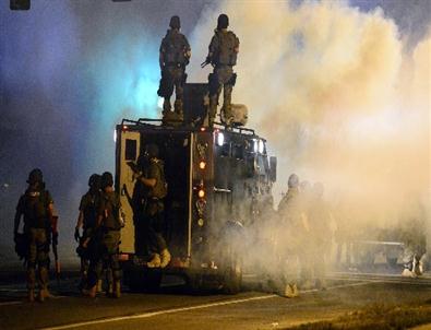 Abd’deki Ferguson Olayları’nda 31 Kişi Tutuklandı