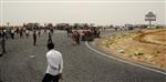SONER KARATAŞOĞLU - Çiftçiler Mardin Nusaybin Yolunu Trafiğe Kapattı