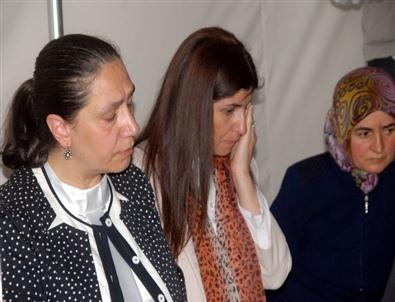 Ak Parti'li Kadın Vekillerden Diyarbakır'daki Ailelere Ziyaret