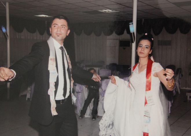 Çılgın aşığın filmlere konu olacak evliliği karakolda bitti