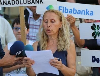 Açlık Grevindeki Dövizzede, Bddk Önündeki Eylemde Baygınlık Geçirdi