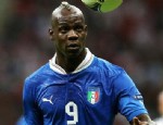 MARIO BALOTELLI - Balotelli İngiltere yolcusu