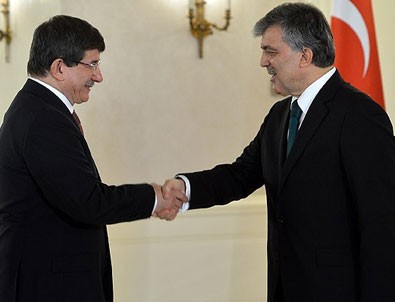 Cumhurbaşkanı Gül, Davutoğlu'nu tebrik etti