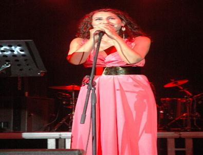 Aynur Doğan Bodrum'da Sahneye Çıktı