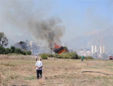 Antalya’da Korkutan Yangın