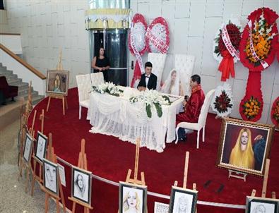 Mutluluğa Sanat Dolu 'Evet”