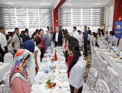 Şahinbey Belediyesi Eğitimdeki Başarısını Kutladı