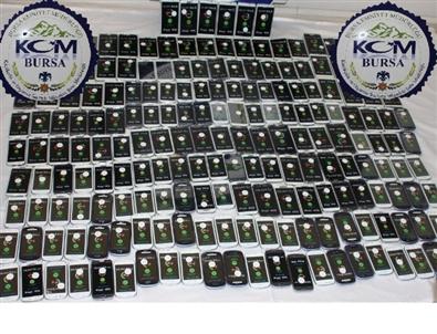 Emniyet 615 Kaçak Telefona El Koydu