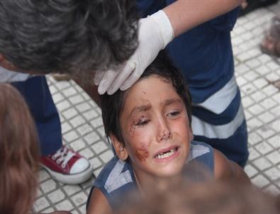 Düğün Konvoyundaki Araç Çocuğa Çarpıp Kaçtı