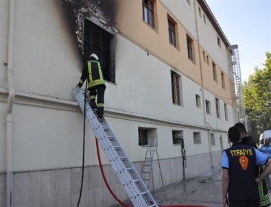 Konya'da Öğrenci Yurdunda Yangın Paniği