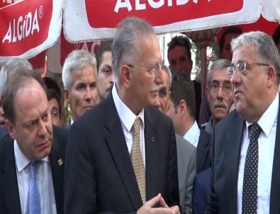 Ekmeleddin İhsanoğlu küplere bindi