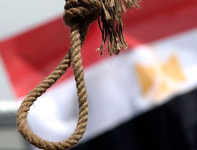Mısır'da 12 darbe karşıtına idam cezası