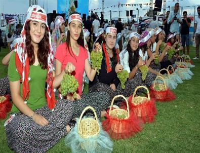 Tarsus Üzüm ve Kültür Festivali Başladı