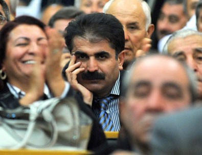 Hüseyin Aygün'den Amberin Zaman'a destek