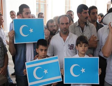 Sakarya'da Doğu Türkistan ve Gazze İçin Basın Açıklaması Yapıldı