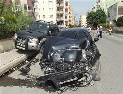 Kaza Yapan Aracın Çarptığı Kadın Yaralandı