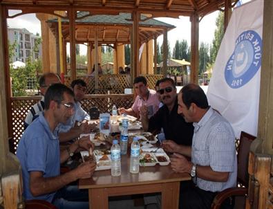 Pasinler Türk Eğitim Sen'den Birlik Yemeği