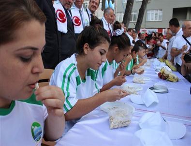 En Hızlı Çekirdek Yeme Yarışması