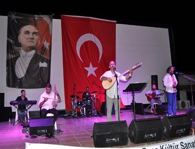 Foça Festivali'nde Coşku Sürüyor