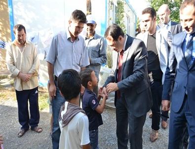 Vali Akdemir Afgan Mültecileri Ziyaret Etti