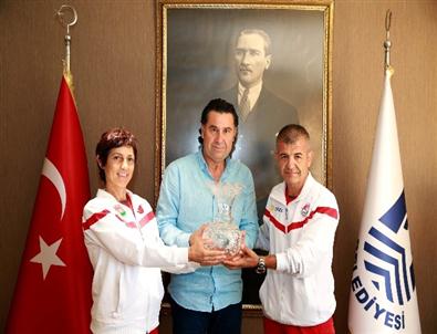 Başkan Kocadon'dan Şampiyon Atletlere Teşekkür