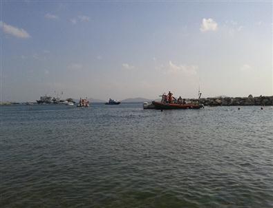 (özel Haber) Bostancı Sahilinde Denize Giren Genç Boğuldu