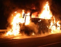 OTOBÜS YANGINI - 51 yolcunun içinde olduğu otobüs yandı