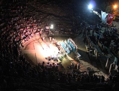 Antik Tiyatroda Türk-yunan Konseri
