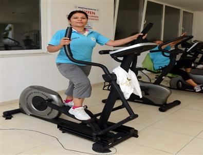 Muratpaşa’da 22 Bölgede Yetişkinlere Spor