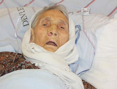 107 yaşında ameliyat oldu