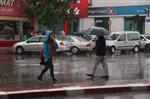 SEL BASKINLARI - Afyonkarahisar’da Balkanlar’dan Gelen Serin ve Yağışlı Havanın Etkisine Girdi