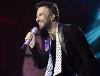 TARKAN TEVETOĞLU - Tarkan'dan göbek şov