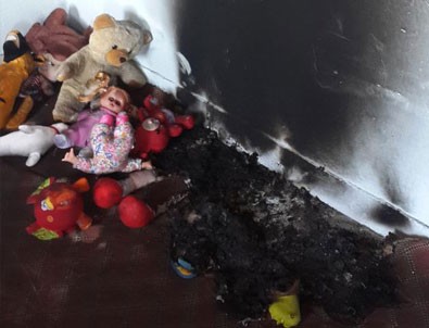 PKK oyuncakaları bile yaktı