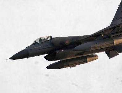 Diyarbakır'da F-16 düştü