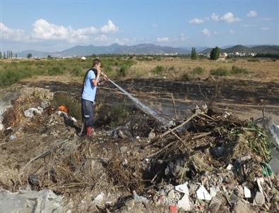 Burhaniye’deki Çöplük Yangını Korkuttu