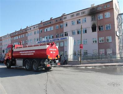 Konya'da Kurs Yatakhanesinde Yangın