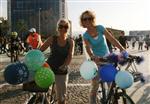 TOPUKLU AYAKKABı - Süslü Kadınlar Bisiklet Turunda