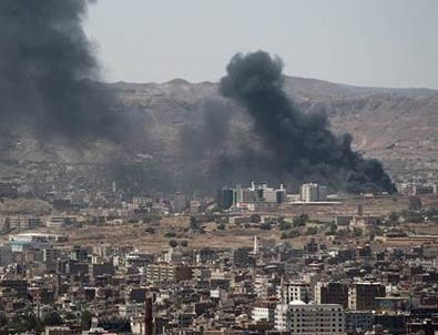 Yemen'de Husi militanları Savunma Bakanlığı ve Merkez Bankasını ele geçirdi