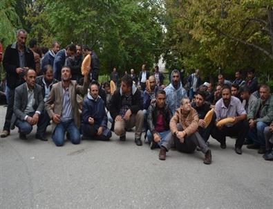 Başbakan Davutoğlu’na Seslerini Duyurmak İçin Eylem Yaptılar