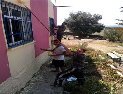 İmamoğlu’nda Köy Okullarını Boyama Projesi
