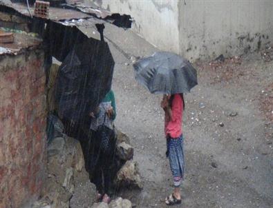 Şırnak'ta Yağmur Vatandaşları Hazırlıksız Yakaladı