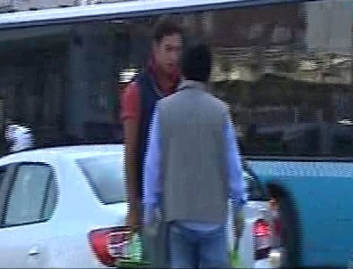 Beyaz TV muhabiri canını zor kurtardı