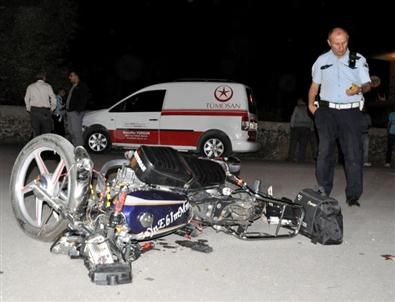 Kamyonetle Motosiklet Çarpıştı Açıklaması