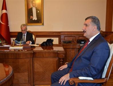 Başkan Selahattin Gürkan, Vali Kamçı’yı Ziyaret Etti