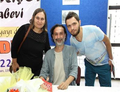 Yazar Ayhan Bozkurt’a Genç Okurlarından Yoğun İlgi